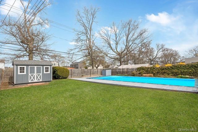 95 Elm Drive N, Levittown, NY 11756