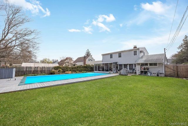 95 Elm Drive N, Levittown, NY 11756