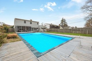 95 Elm Drive N, Levittown, NY 11756