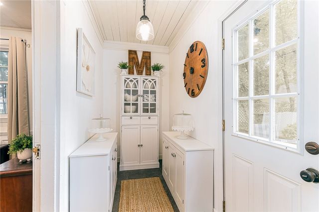 1149 Greenwich Avenue, Warwick, RI 02886
