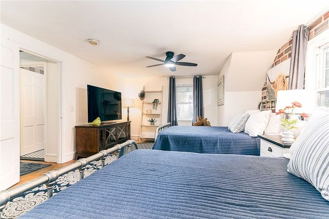 1149 Greenwich Avenue, Warwick, RI 02886