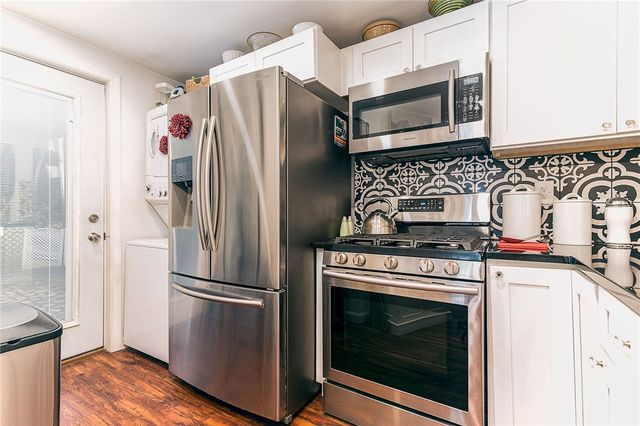 1149 Greenwich Avenue, Warwick, RI 02886