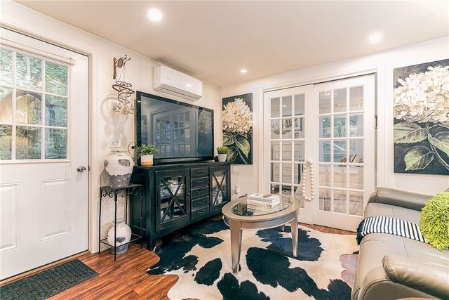 1149 Greenwich Avenue, Warwick, RI 02886