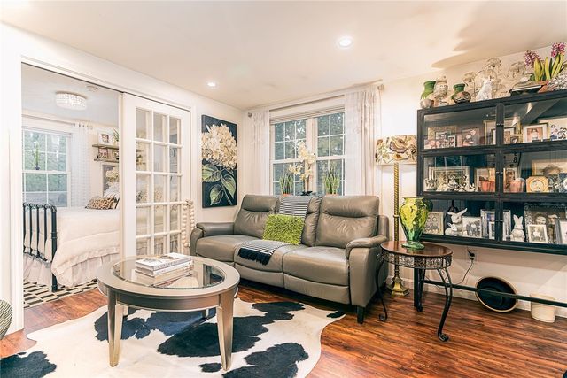 1149 Greenwich Avenue, Warwick, RI 02886