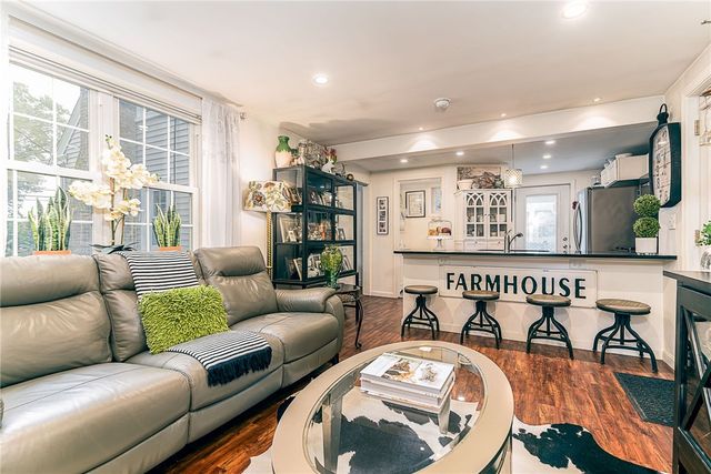 1149 Greenwich Avenue, Warwick, RI 02886