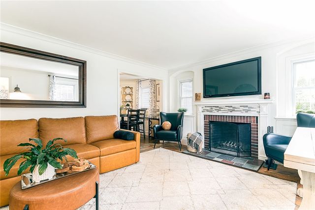 1149 Greenwich Avenue, Warwick, RI 02886