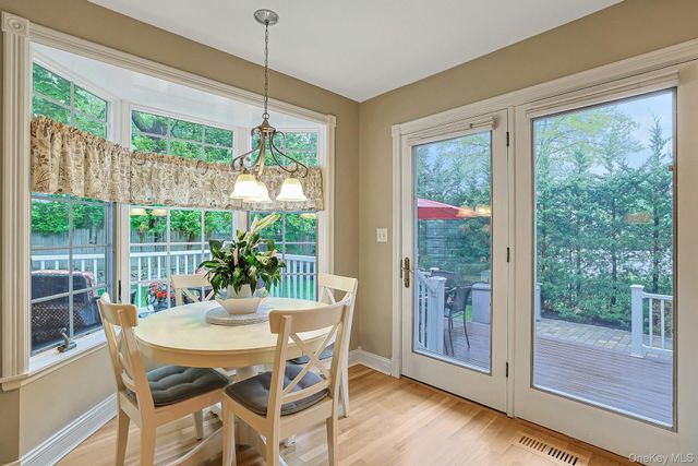 27 Longview Drive, Eastchester, NY 10709