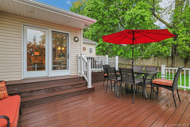 27 Longview Drive, Eastchester, NY 10709