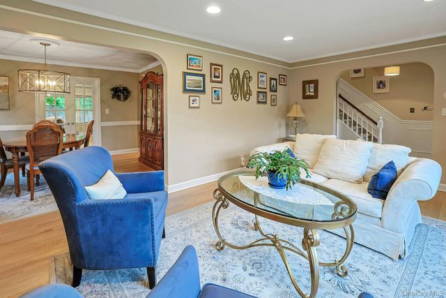 27 Longview Drive, Eastchester, NY 10709