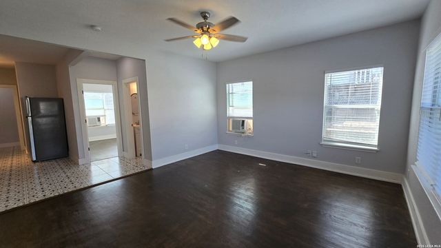 1026 W French Pl Apt 2, San Antonio, TX 78212