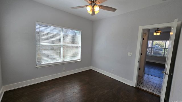 1026 W French Pl Apt 2, San Antonio, TX 78212