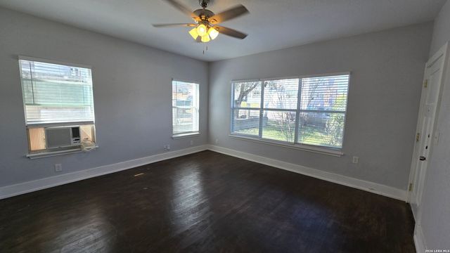 1026 W French Pl Apt 2, San Antonio, TX 78212