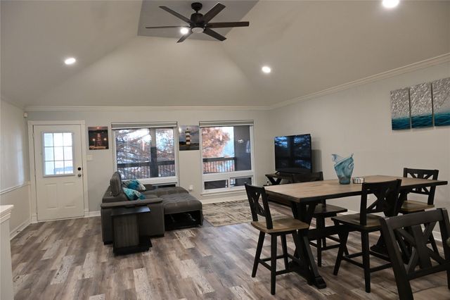 17570 Highway 105 W 42, Montgomery, TX 77356