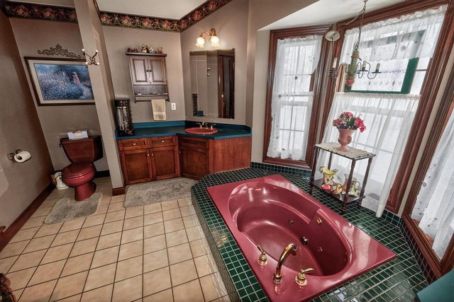 2075 Parkwood COURT, Grafton, WI 53024