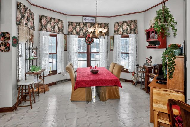 2075 Parkwood COURT, Grafton, WI 53024