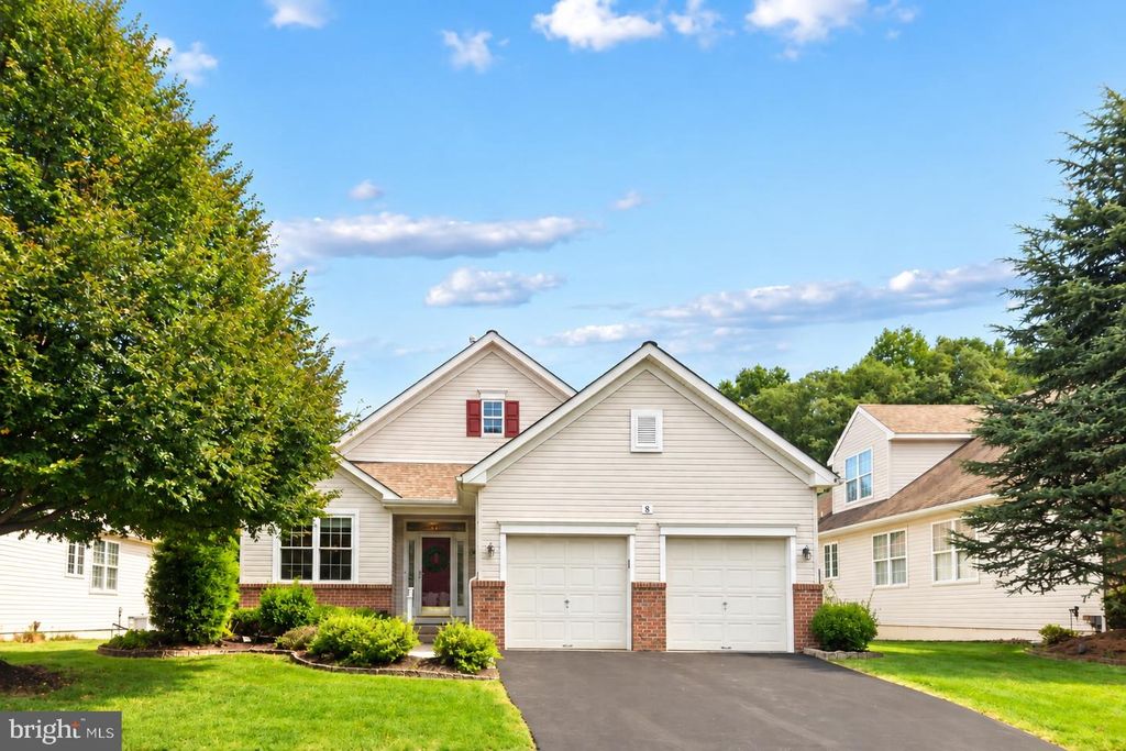 8 ZINNIA WAY, LANGHORNE, PA 19047 — exterior