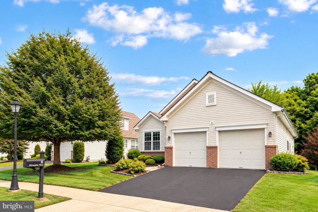 8 ZINNIA WAY, LANGHORNE, PA 19047 — photo 2