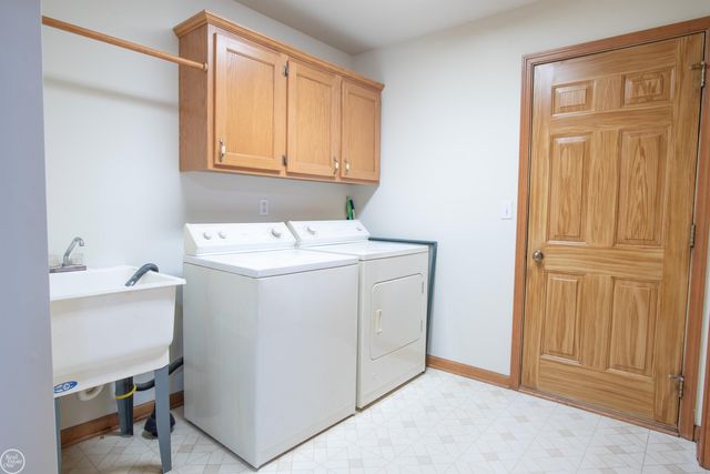 33523 Roselawn Street, New Baltimore, MI 48047