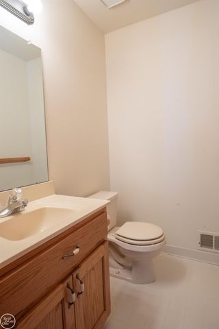 33523 Roselawn Street, New Baltimore, MI 48047