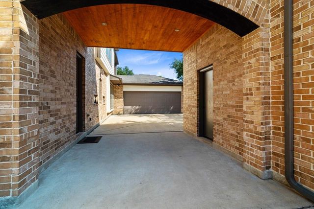 19214 Noah Arbor Lane, Houston, TX 77094