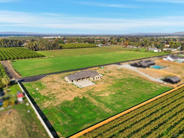 605 S Anderson B Road, Exeter, CA 93221