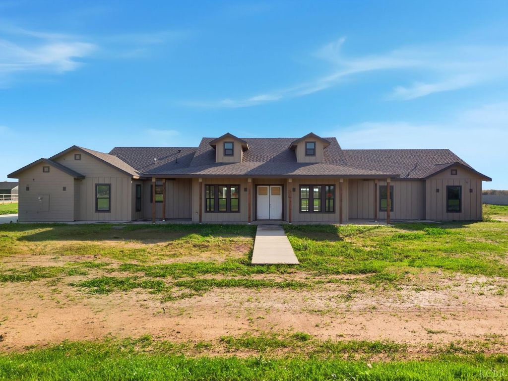 605 S Anderson B Road, Exeter, CA 93221