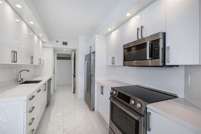 16425 Collins Ave 2215, Sunny Isles Beach, FL 33160