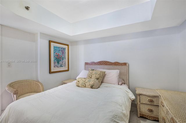 16425 Collins Ave 2215, Sunny Isles Beach, FL 33160