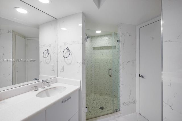 16425 Collins Ave 2215, Sunny Isles Beach, FL 33160