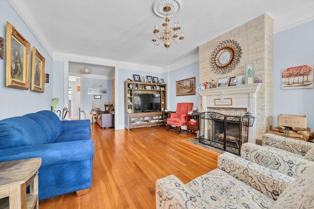 240 Bronxville Road C1, Bronxville, NY 10708