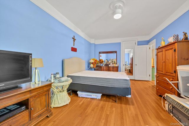 240 Bronxville Road C1, Bronxville, NY 10708