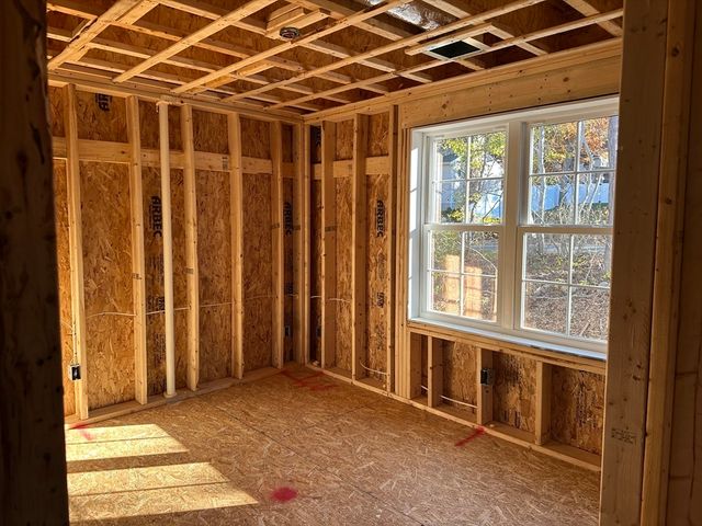 1234 State Rd 2, Plymouth, MA 02360