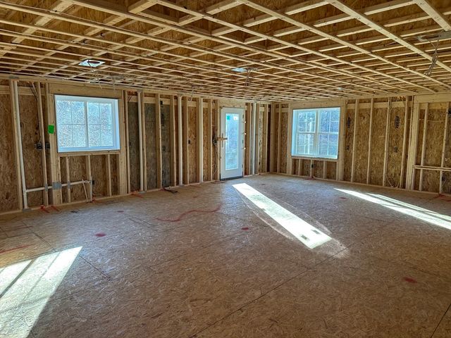 1234 State Rd 2, Plymouth, MA 02360