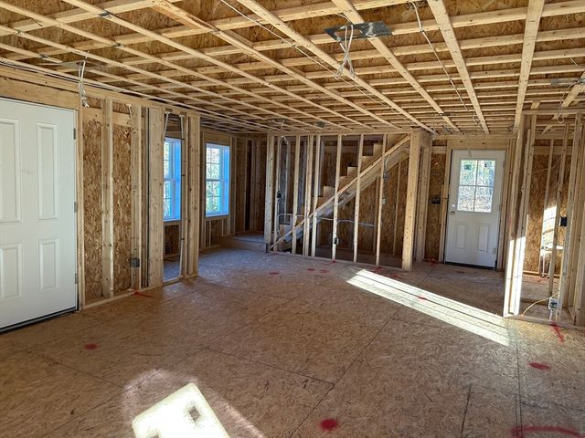 1234 State Rd 2, Plymouth, MA 02360