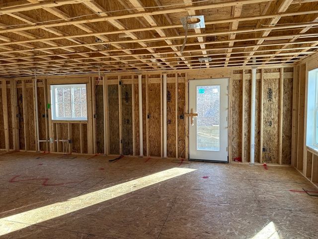 1234 State Rd 2, Plymouth, MA 02360