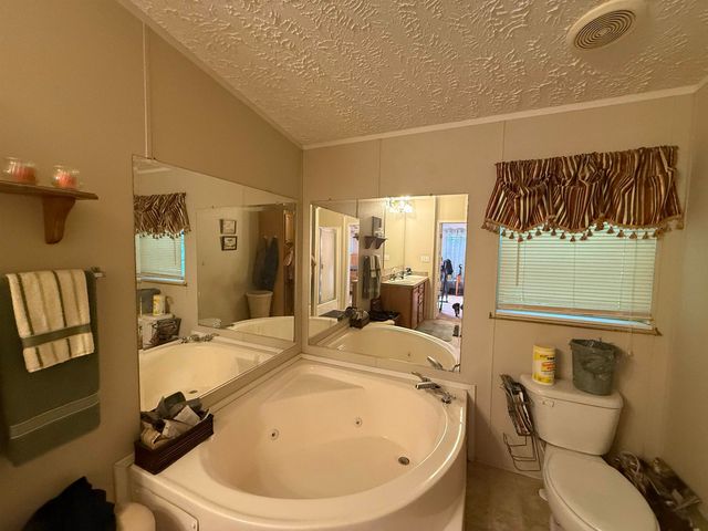 96 Private drive 8334, Chesapeake, OH 45619