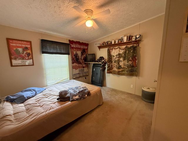 96 Private drive 8334, Chesapeake, OH 45619