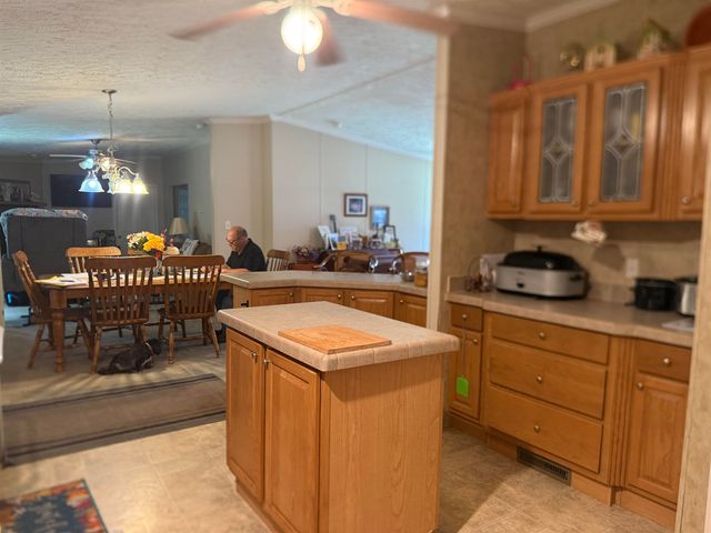96 Private drive 8334, Chesapeake, OH 45619