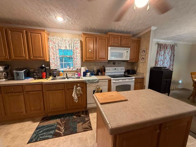 96 Private drive 8334, Chesapeake, OH 45619