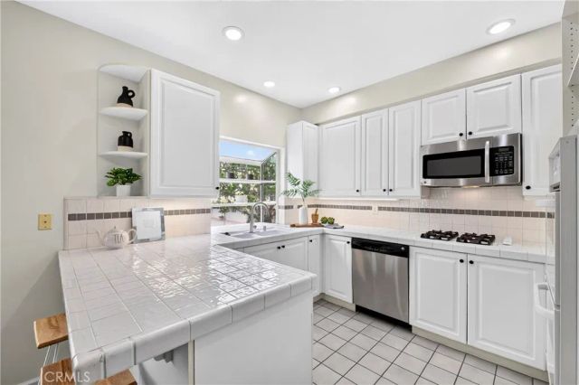 2825 Plaza Del Amo 102, Torrance, CA 90503