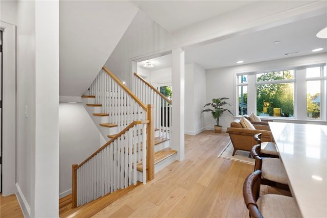 426 SE C Street, Bentonville, AR 72712