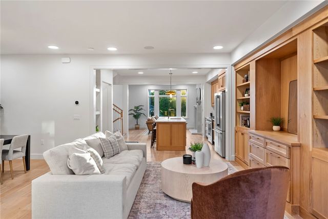 426 SE C Street, Bentonville, AR 72712