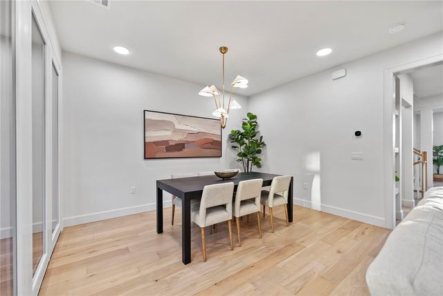 426 SE C Street, Bentonville, AR 72712