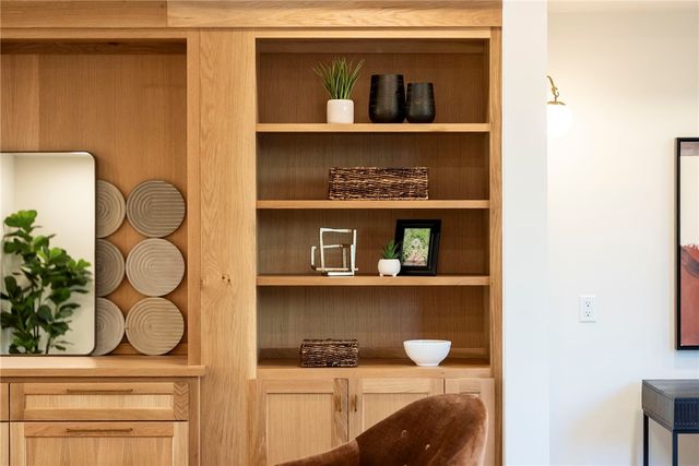 426 SE C Street, Bentonville, AR 72712