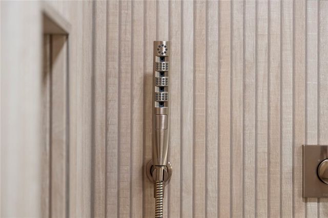 426 SE C Street, Bentonville, AR 72712