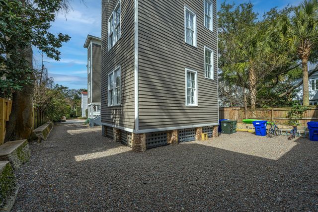 20 Limehouse Street D, Charleston, SC 29401