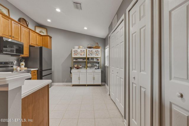 6744 WHITE BLOSSOM Circle 36D, Jacksonville, FL 32258