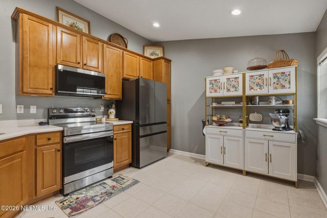 6744 WHITE BLOSSOM Circle 36D, Jacksonville, FL 32258