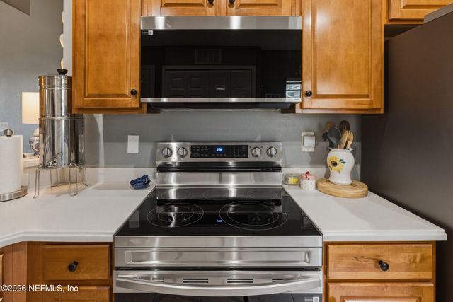 6744 WHITE BLOSSOM Circle 36D, Jacksonville, FL 32258