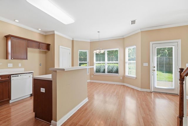 6896 Bridgewater Dr, Nashville, TN 37221